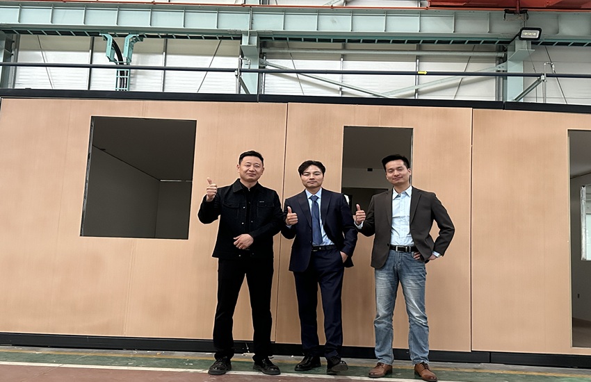 Célébrer le déménagement et découvrir les nouveaux produits