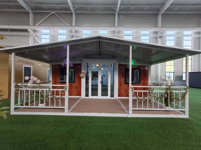 Maison conteneur extensible avec terrasse intégrée - chayohouse